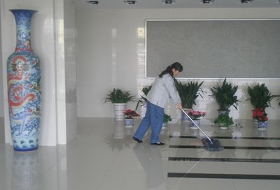 天津?qū)I(yè)保潔服務(wù) 企業(yè)保潔、單位外包與商場托管的全面解決方案